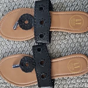 LY Women's Black Sandals, Size 10